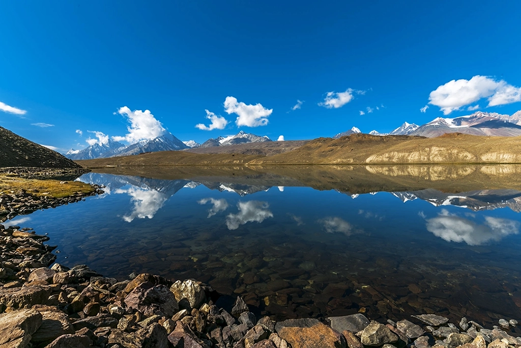 morning view of chandratal lake