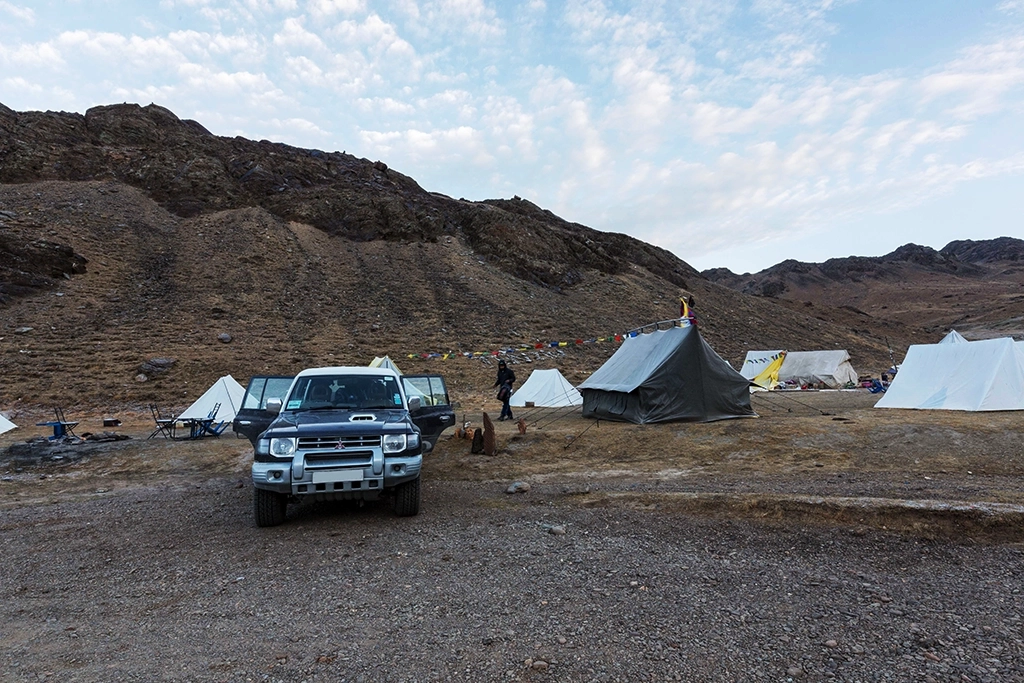 camping site near chandratal lake